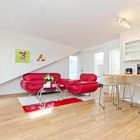 Livia - 1,2,4 & 5 Appartement *